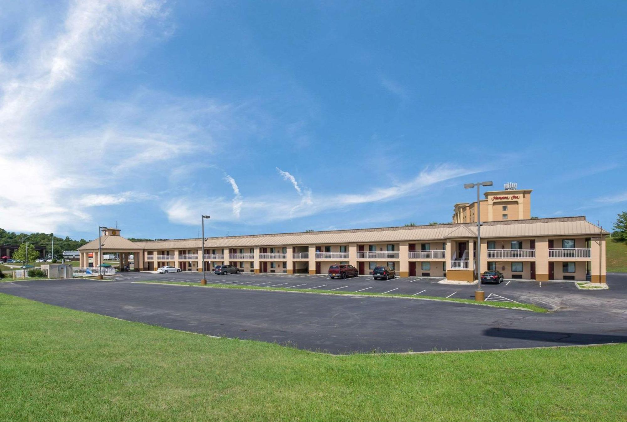 Econo Lodge Inn & Suites East Knoxville Exterior foto